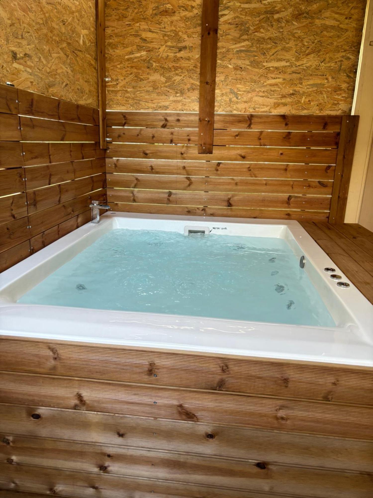 Jacuzzi Studio Close To Athens Airport!! Pallini  Exterior foto